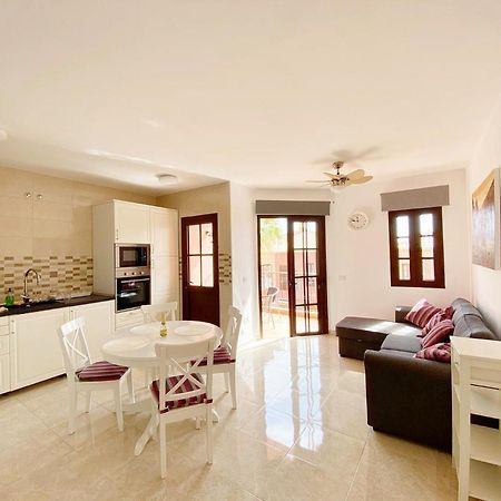Yellow! Apartment Costa Del Silencio Exterior photo