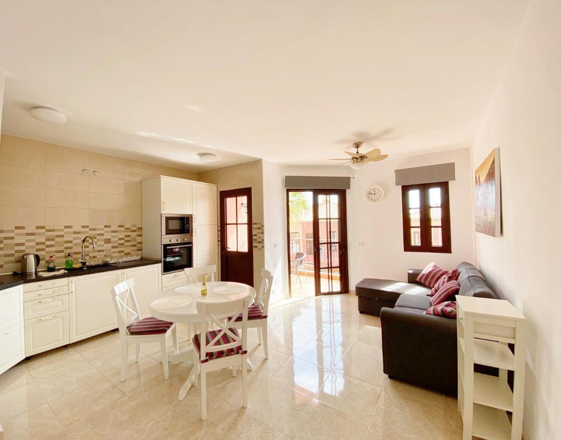 Yellow! Apartment Costa Del Silencio Exterior photo